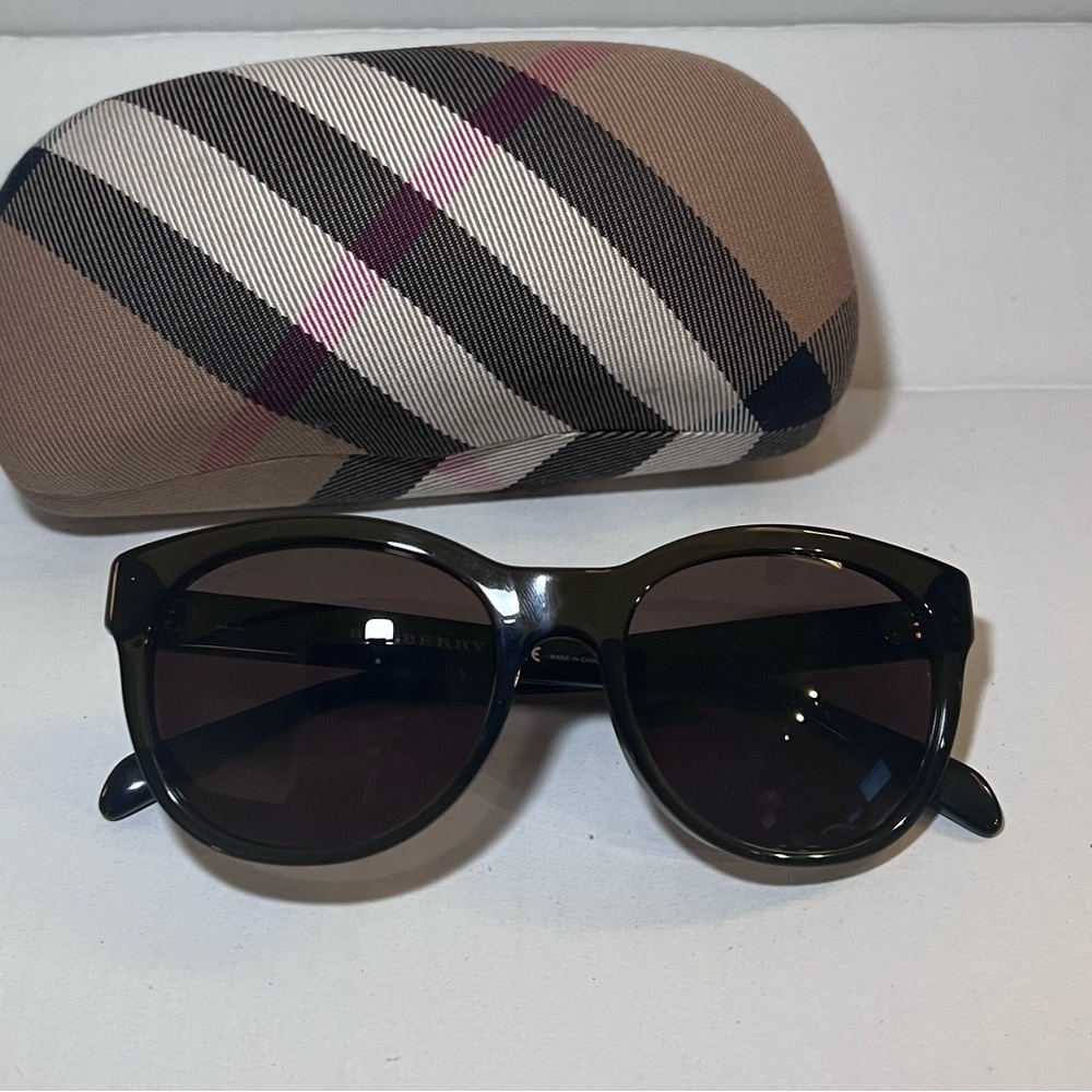 Brown Round Burberry Frames - image 1